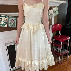Vintage 1980s Gunne Sax Jessica McClintock Yellow Satin Prom Dress Size 5